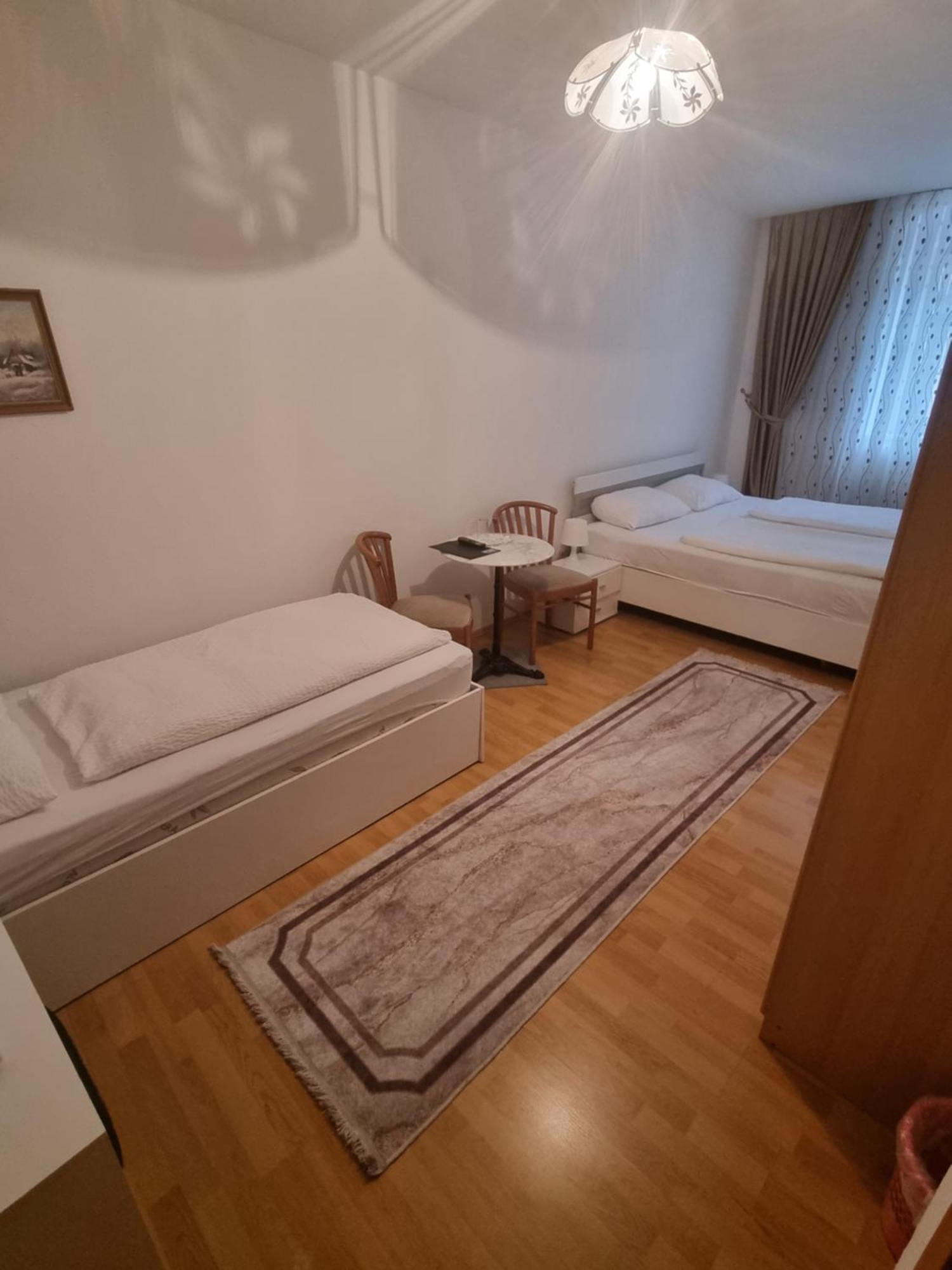 Pension Weisses Lamm Melk Exterior foto